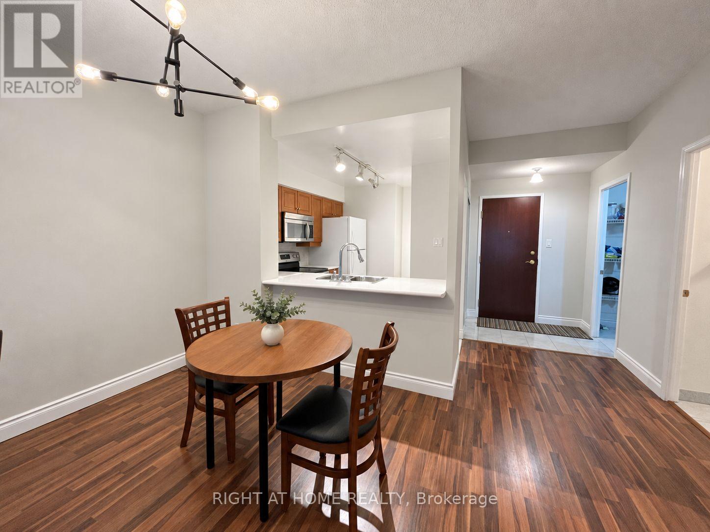 308 - 2511 Bloor Street W, Toronto, Ontario  M6S 5A6 - Photo 3 - W13798652