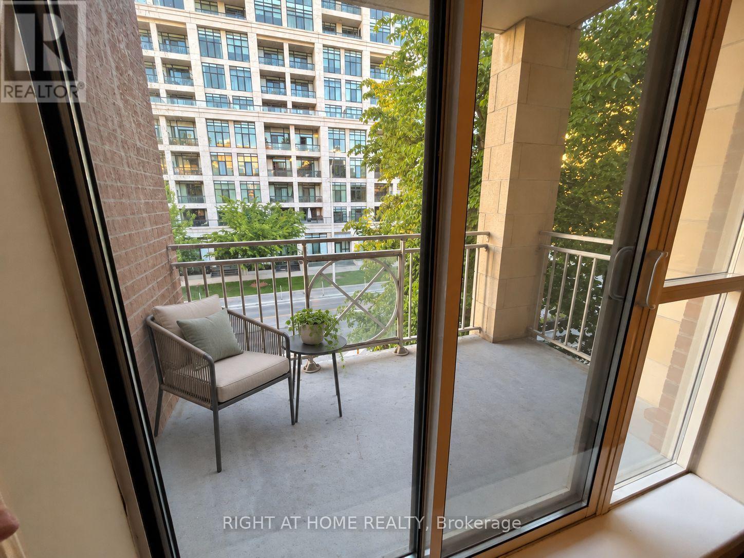 308 - 2511 Bloor Street W, Toronto, Ontario  M6S 5A6 - Photo 8 - W13798652