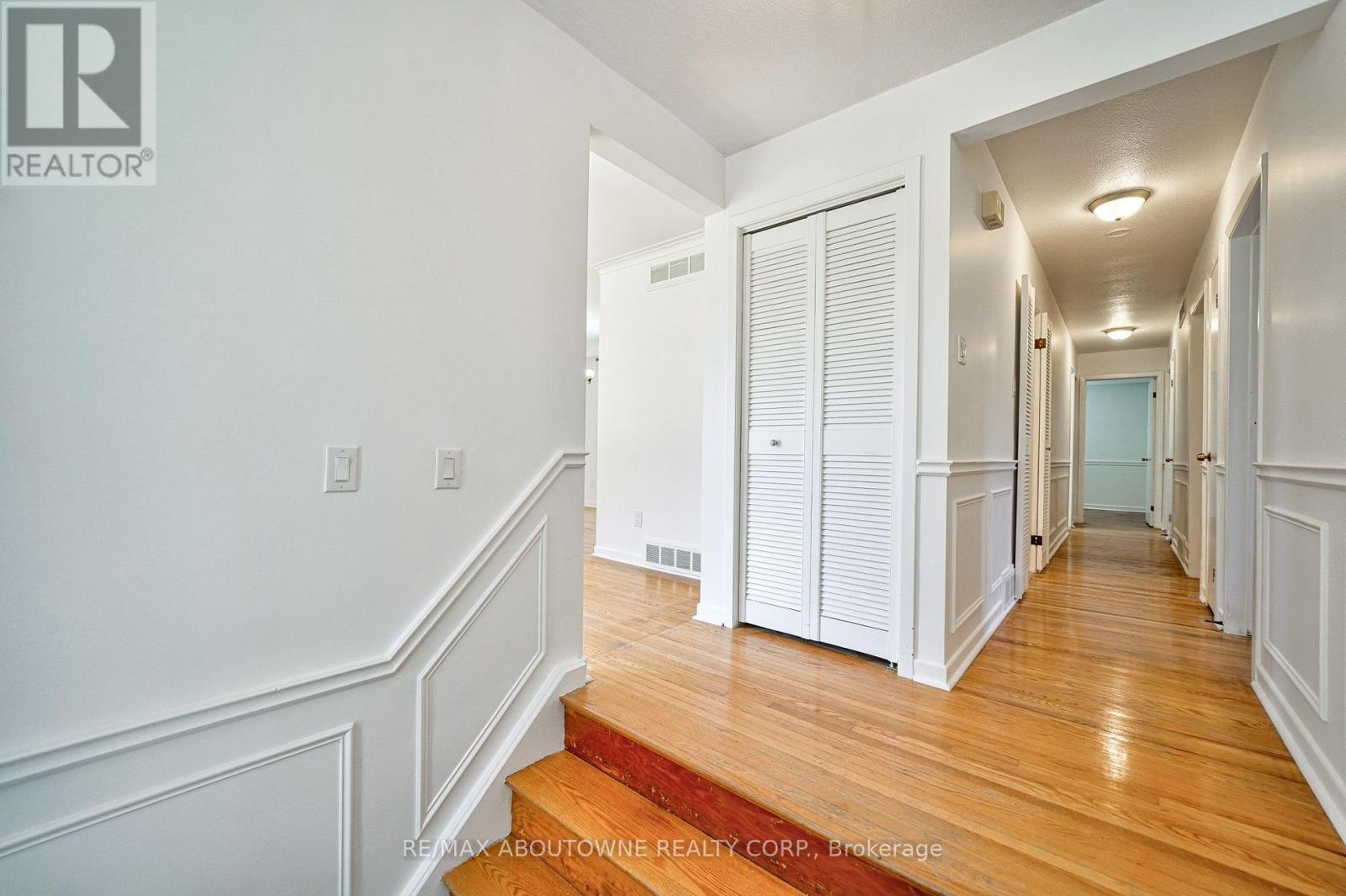 Upper - 4395 Longmoor Drive, Burlington, Ontario  L7L 1X8 - Photo 7 - W13798628