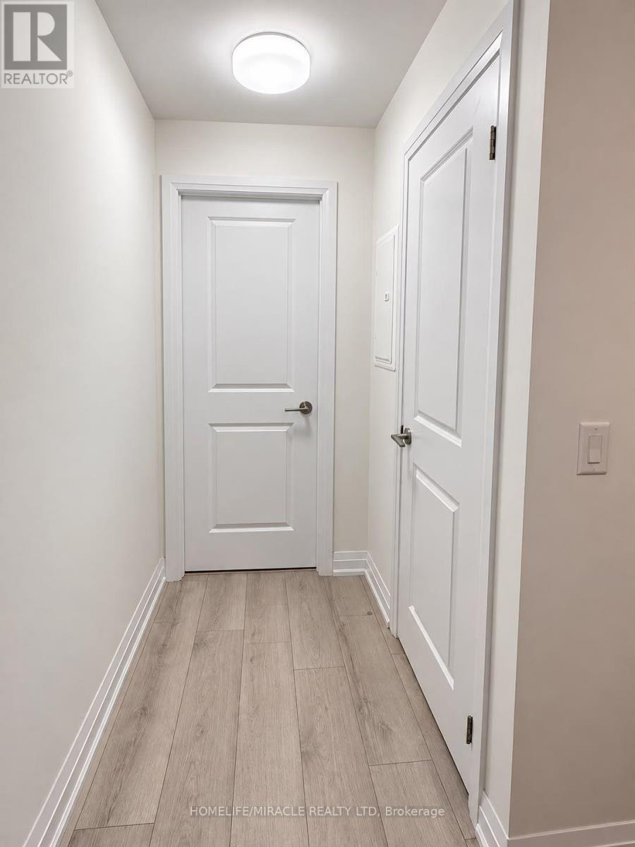 360 - 75 Attmar Drive, Brampton, Ontario  L6P 0Y6 - Photo 9 - W13798684