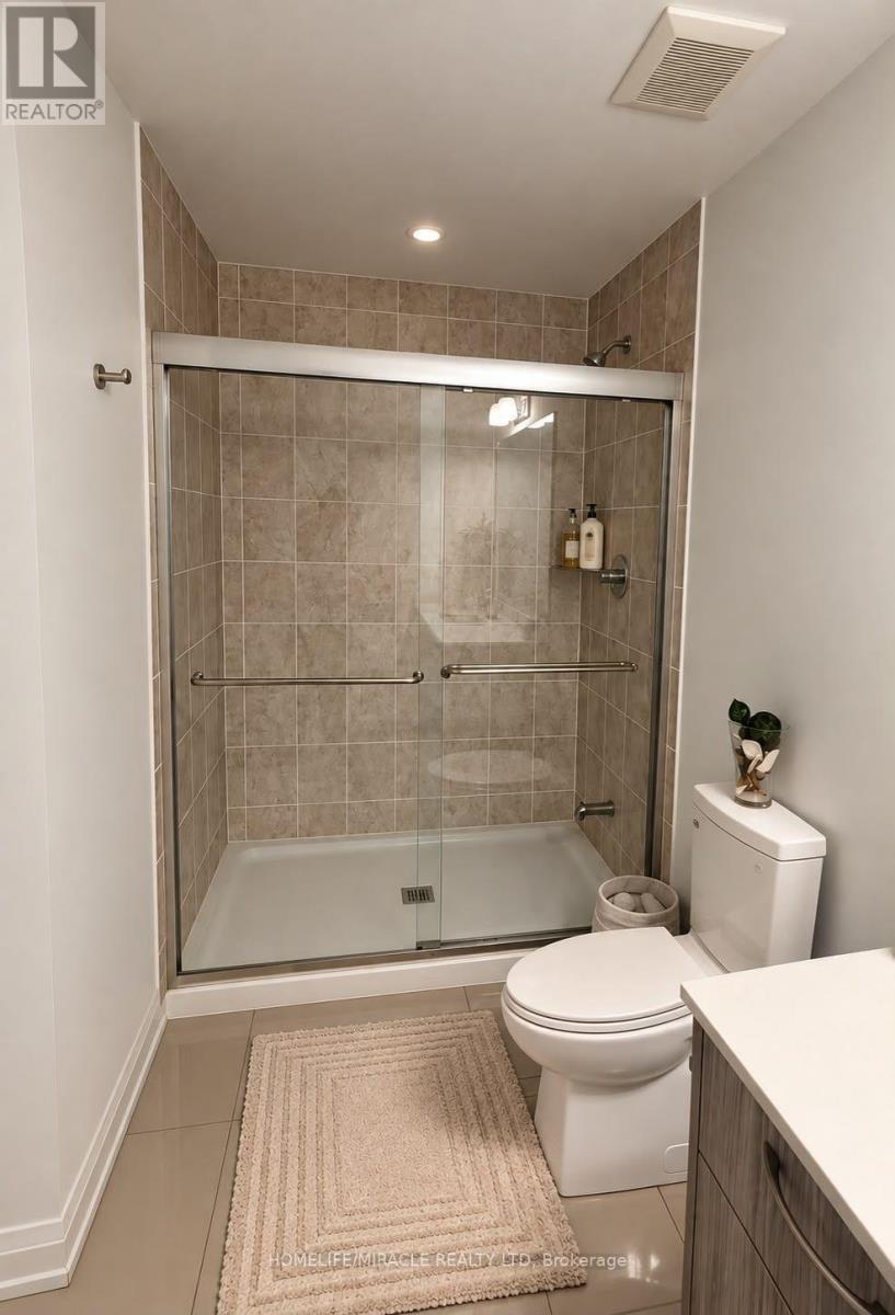 360 - 75 Attmar Drive, Brampton, Ontario  L6P 0Y6 - Photo 6 - W13798684