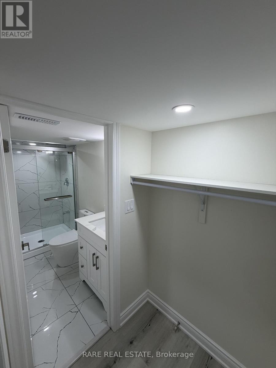 Lower - 6 Country Ridge Court, Brampton, Ontario  L6P 3S2 - Photo 5 - W13798694