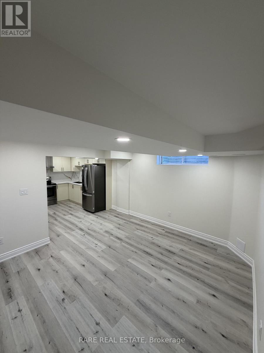 Lower - 6 Country Ridge Court, Brampton, Ontario  L6P 3S2 - Photo 2 - W13798694