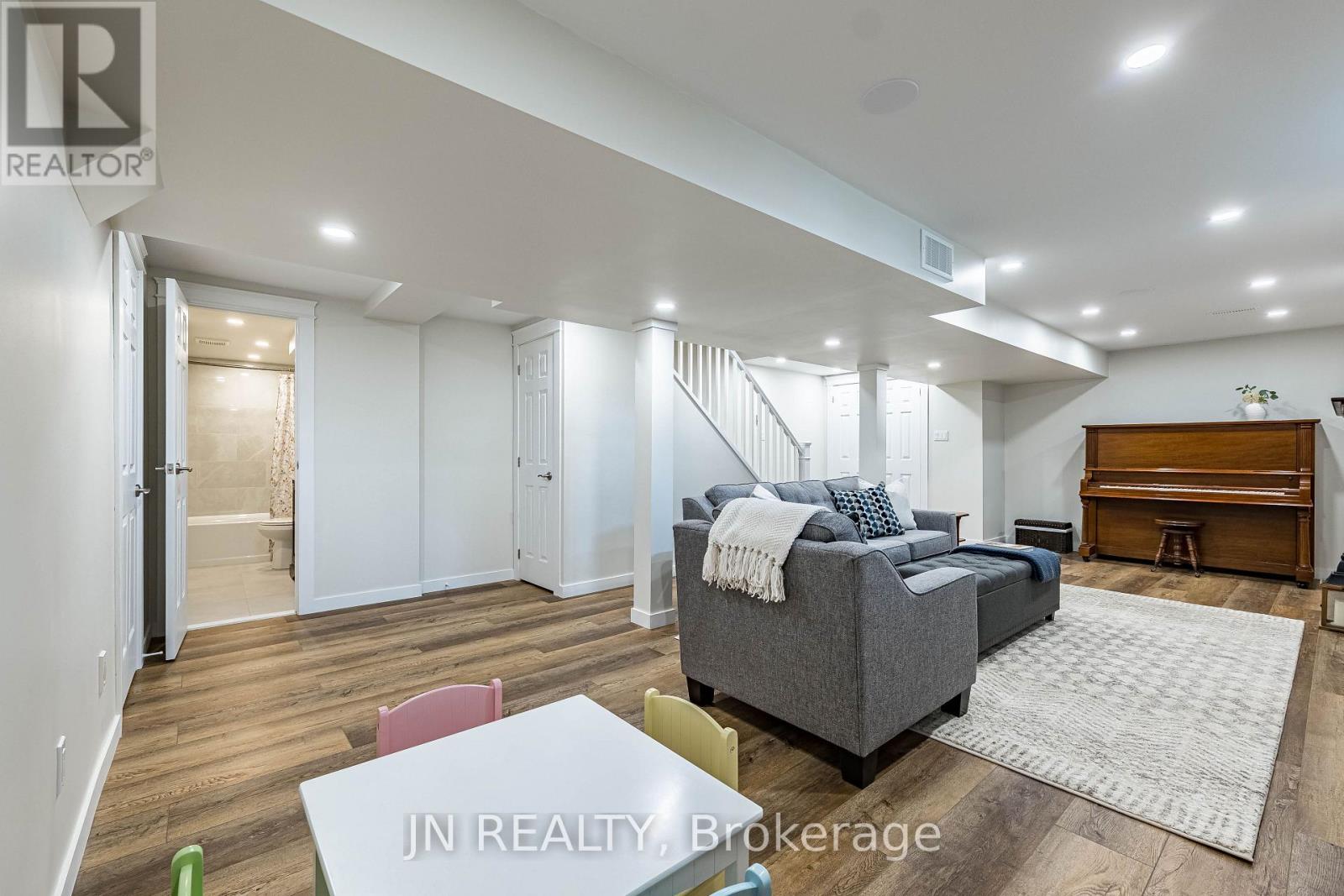 2 Nimrod Crescent, Brampton, Ontario  L6S 4T8 - Photo 43 - W13798512