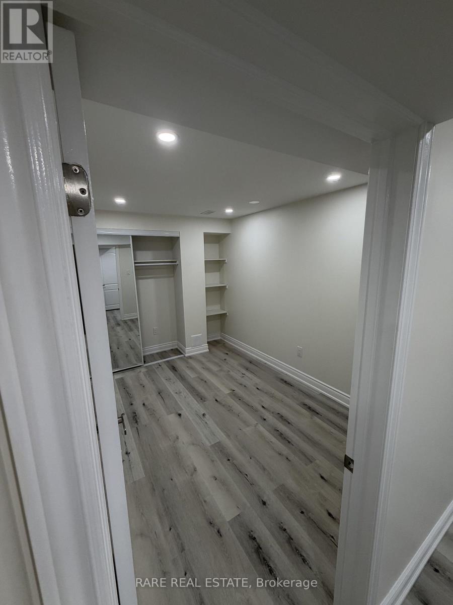 Lower - 6 Country Ridge Court, Brampton, Ontario  L6P 3S2 - Photo 7 - W13798694