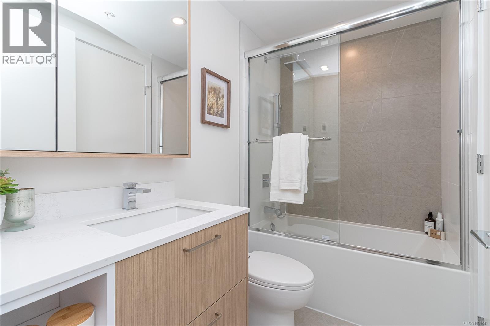 807 899 Esquimalt Rd, Esquimalt, British Columbia  V9A 3M5 - Photo 17 - 1033548