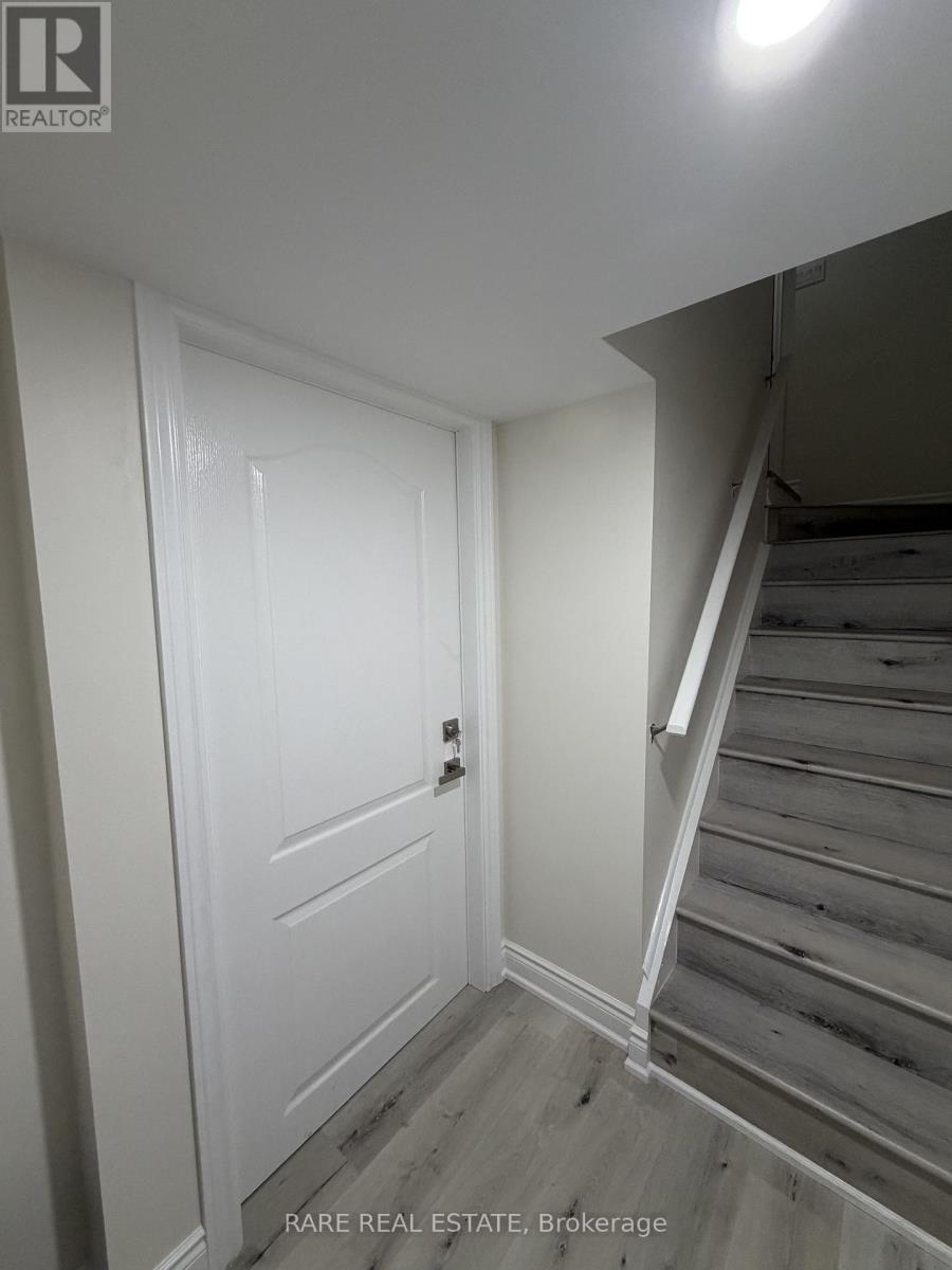 Lower - 6 Country Ridge Court, Brampton, Ontario  L6P 3S2 - Photo 9 - W13798694