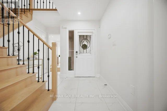 64 Biddens Square, Brampton, Ontario  L6P 3P9 - Photo 7 - W13798780