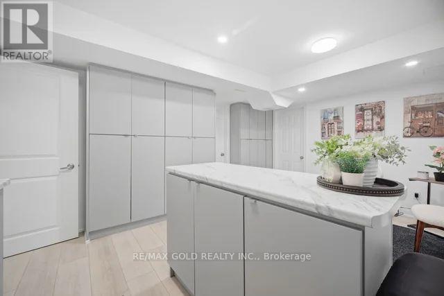 64 Biddens Square, Brampton, Ontario  L6P 3P9 - Photo 41 - W13798780