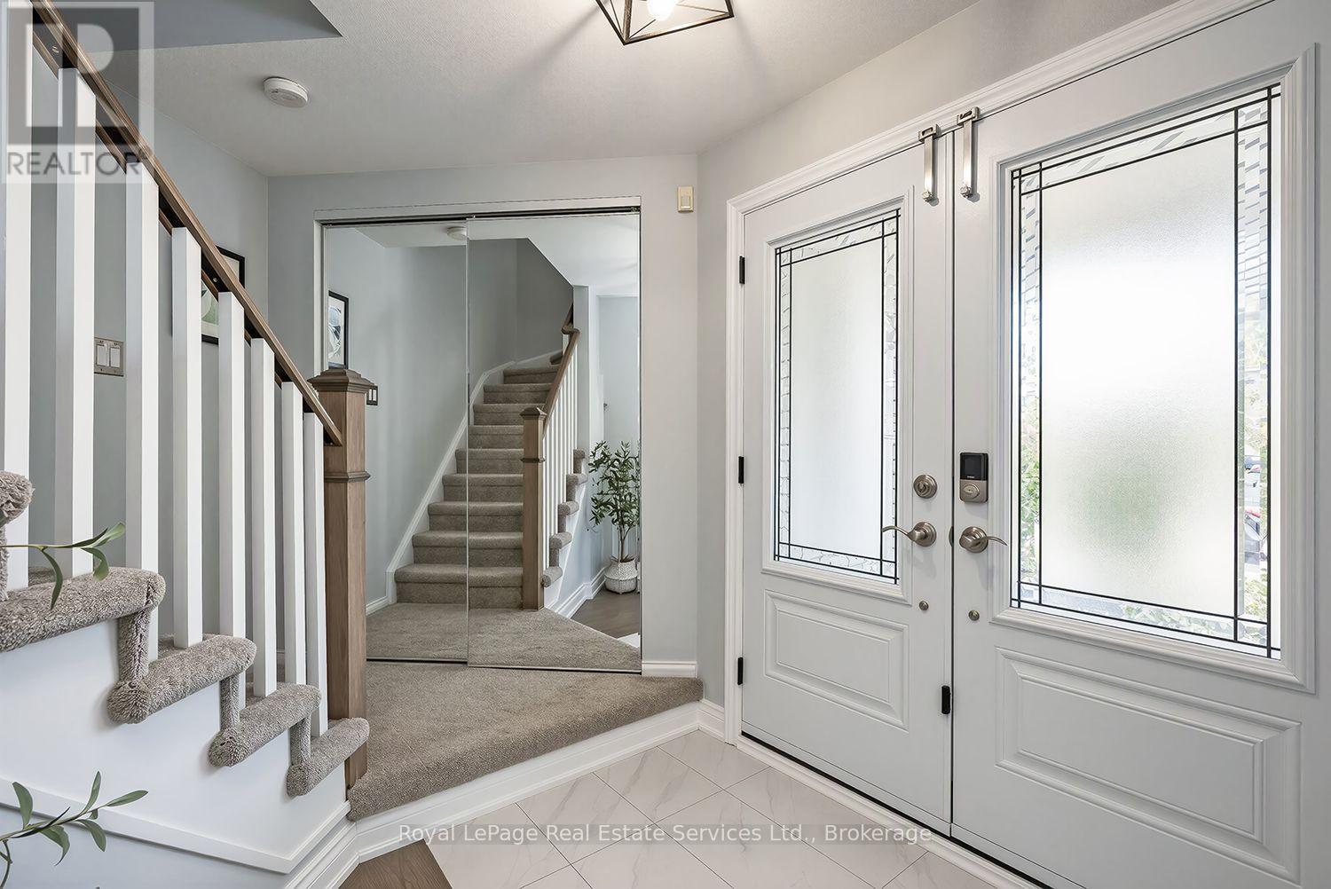 6576 Alderwood Trail, Mississauga, Ontario  L5N 6W3 - Photo 4 - W13798558