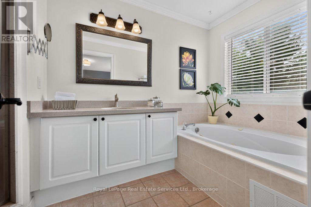2300 Owlridge Drive, Oakville, Ontario  L6M 3V4 - Photo 20 - W13798560