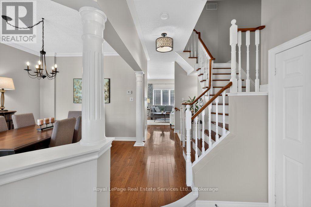 2300 Owlridge Drive, Oakville, Ontario  L6M 3V4 - Photo 4 - W13798560
