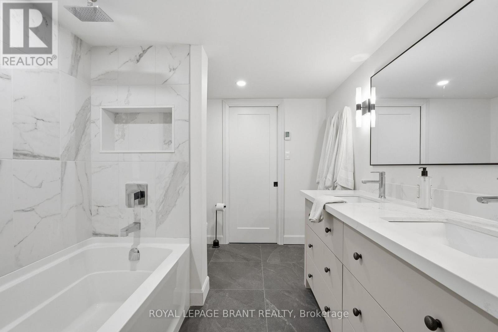 6 Mccammon Street, Brant, Ontario  N3L 1V9 - Photo 14 - X13798334