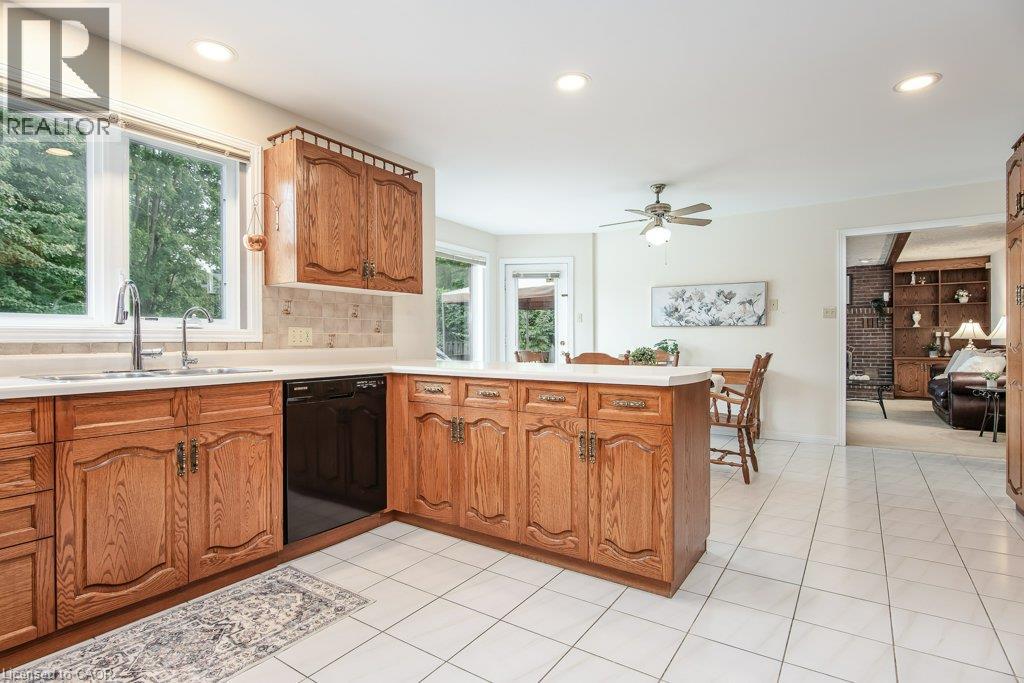 493 Ennismore Place, Waterloo, Ontario  N2T 2G3 - Photo 14 - 40864240