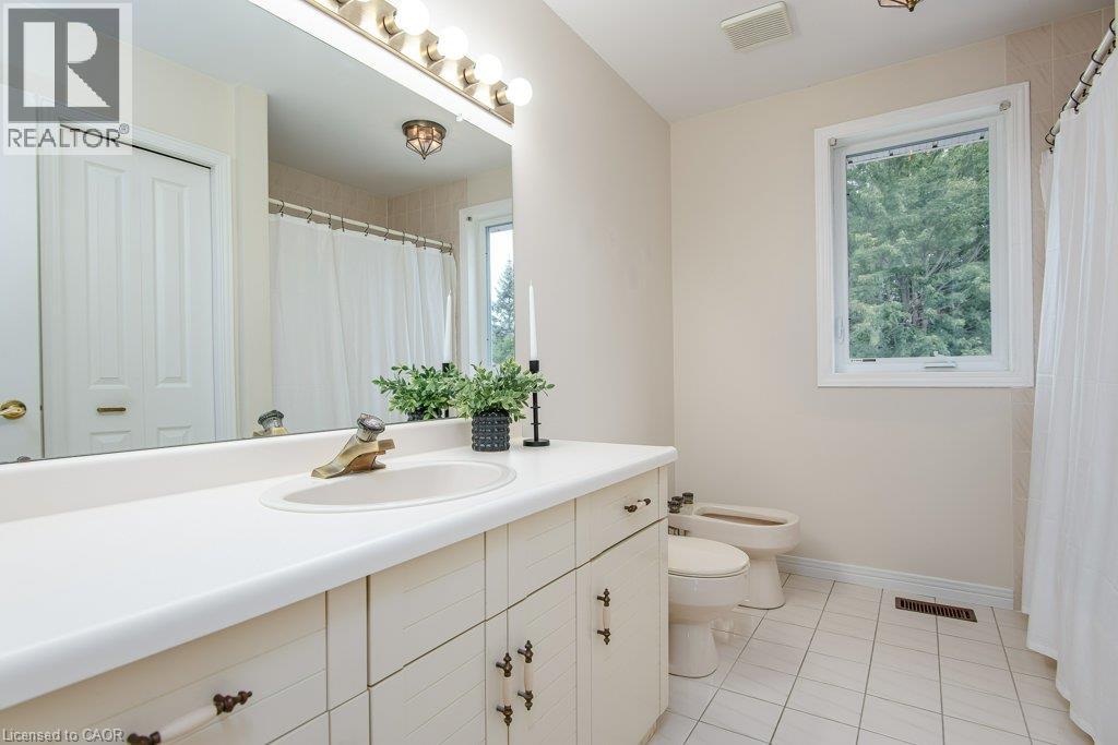 493 Ennismore Place, Waterloo, Ontario  N2T 2G3 - Photo 33 - 40864240