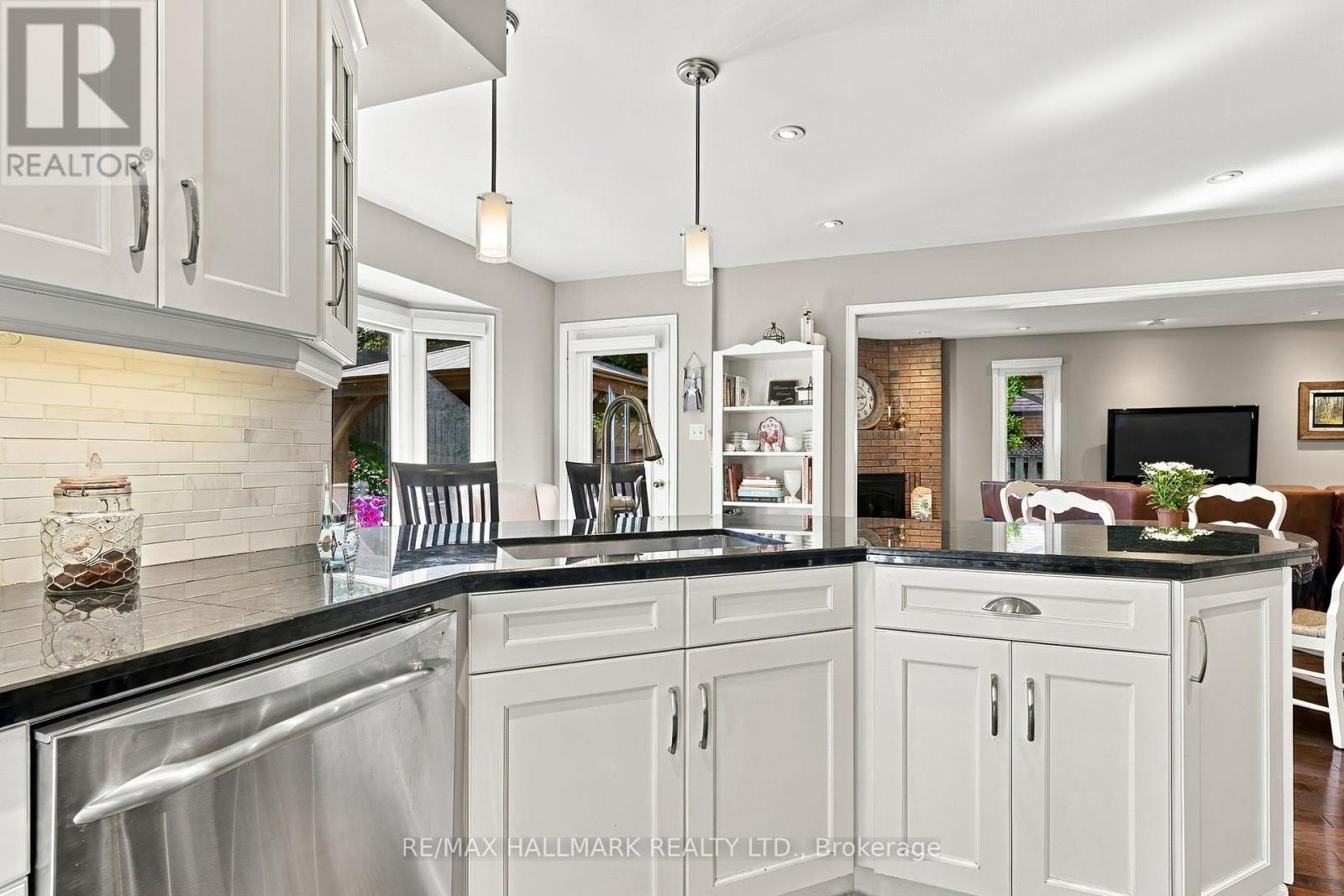 427 Melanie Crescent, Hamilton, Ontario  L9G 4B1 - Photo 12 - X13798370