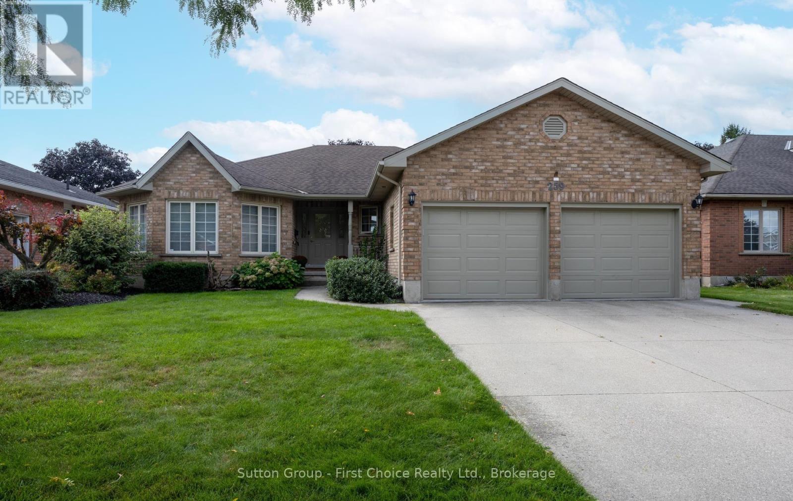 259 Briarhill Drive, Stratford, Ontario  N5A 7T1 - Photo 2 - X13798182