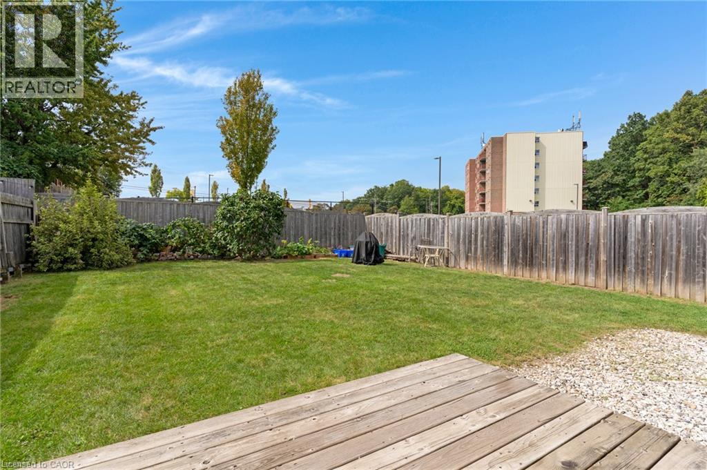 63 Cedarhill Crescent, Kitchener, Ontario  N2E 1R3 - Photo 39 - 40864537