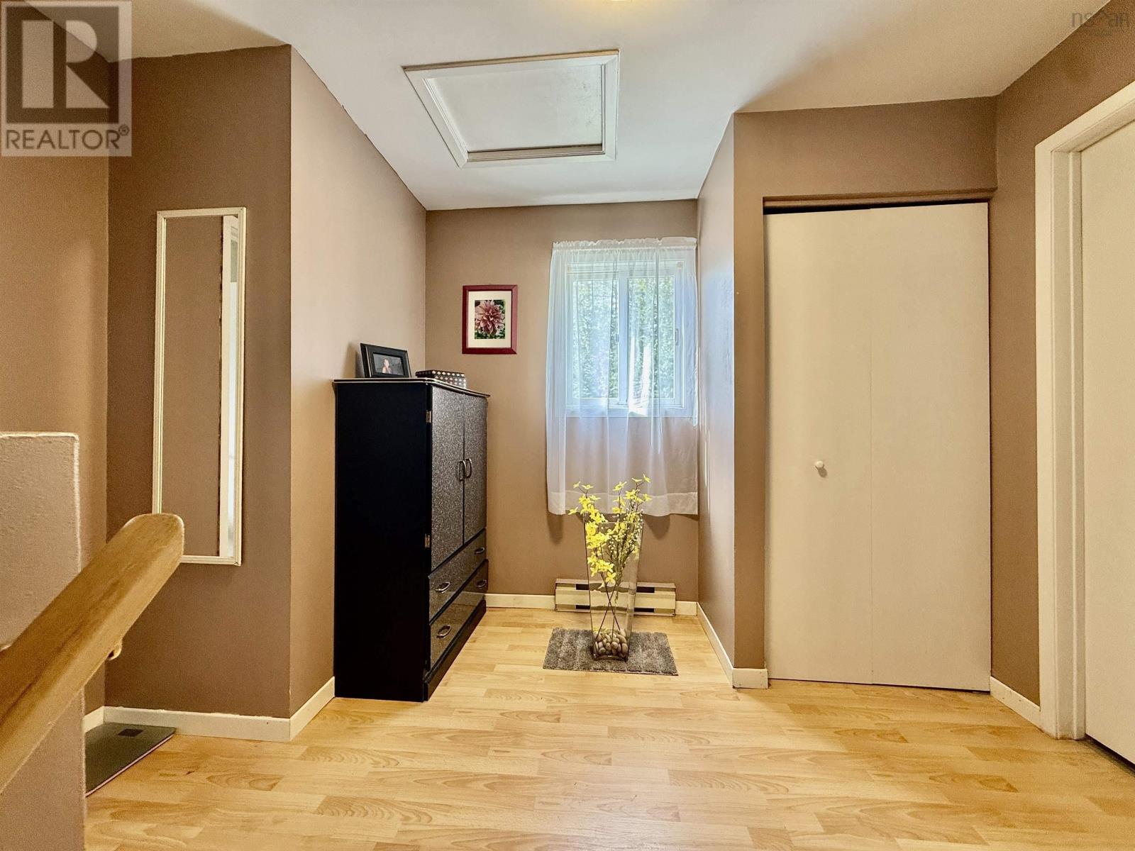 27 Malik Court photo 13