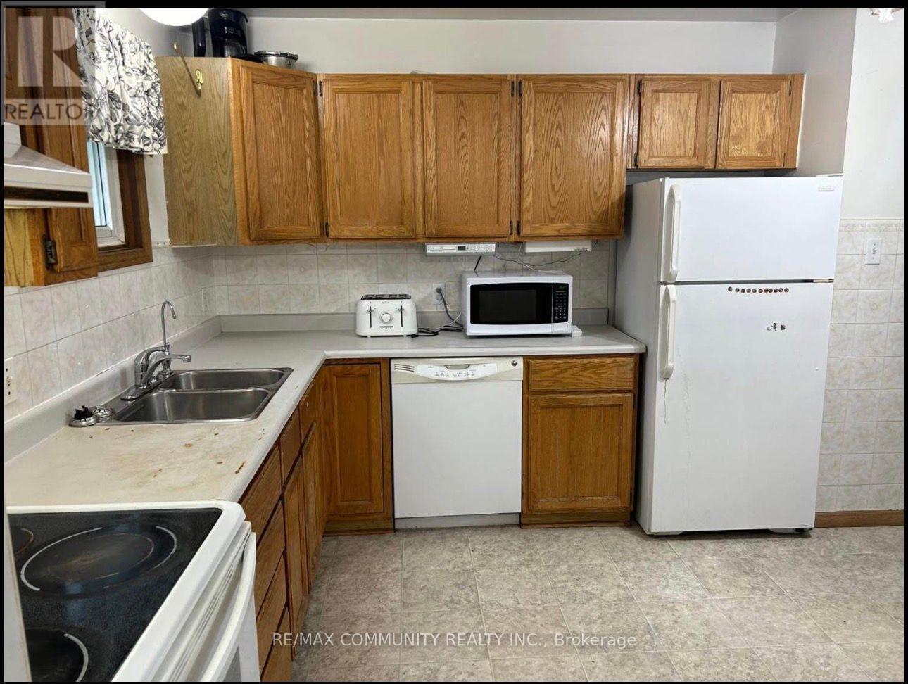 Main - 174 Colborne Street, Kawartha Lakes, Ontario  K9V 6A1 - Photo 2 - X13798596