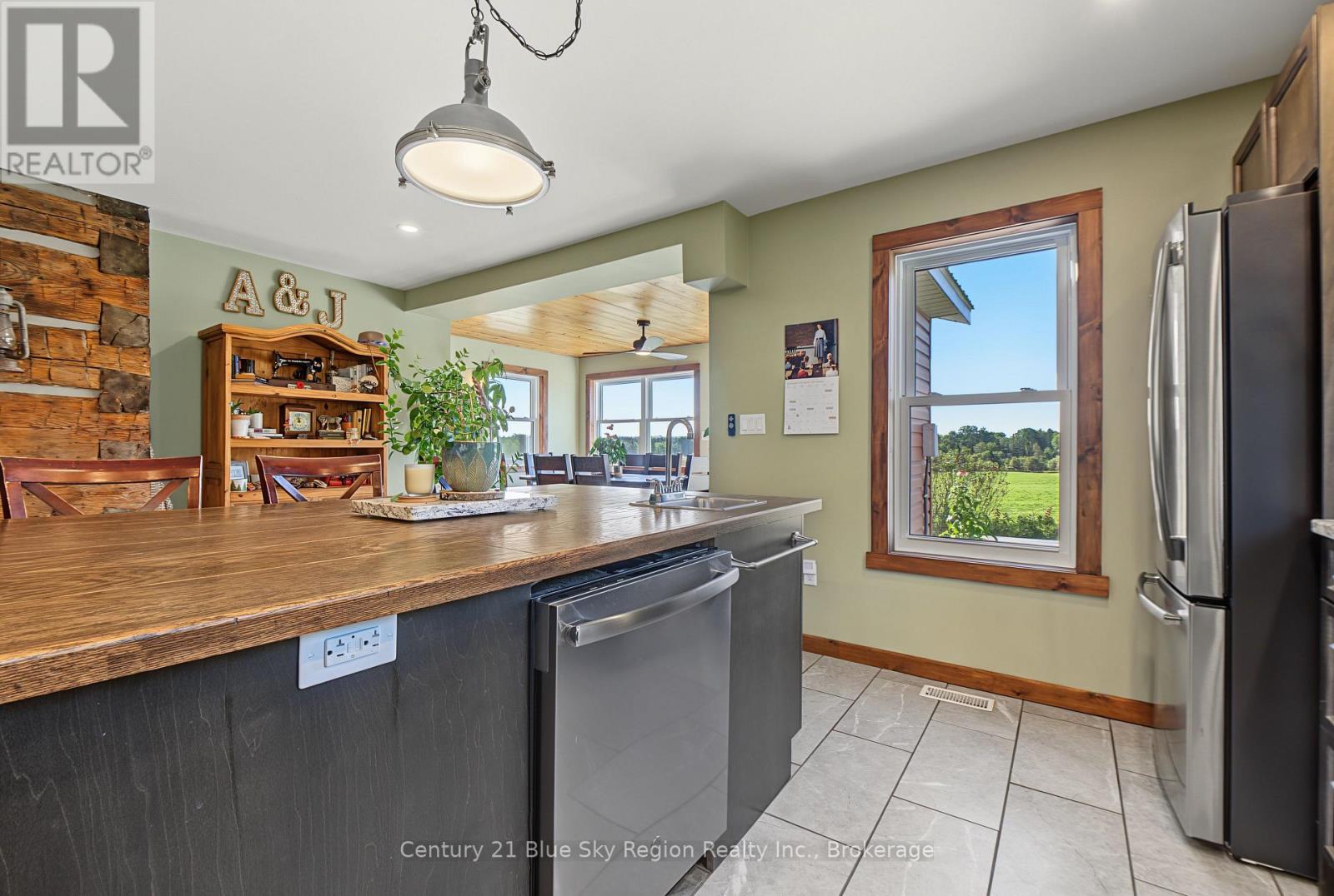 2111 Four Mile Lake Road, North Bay, Ontario  P1B 8G2 - Photo 10 - X13798364