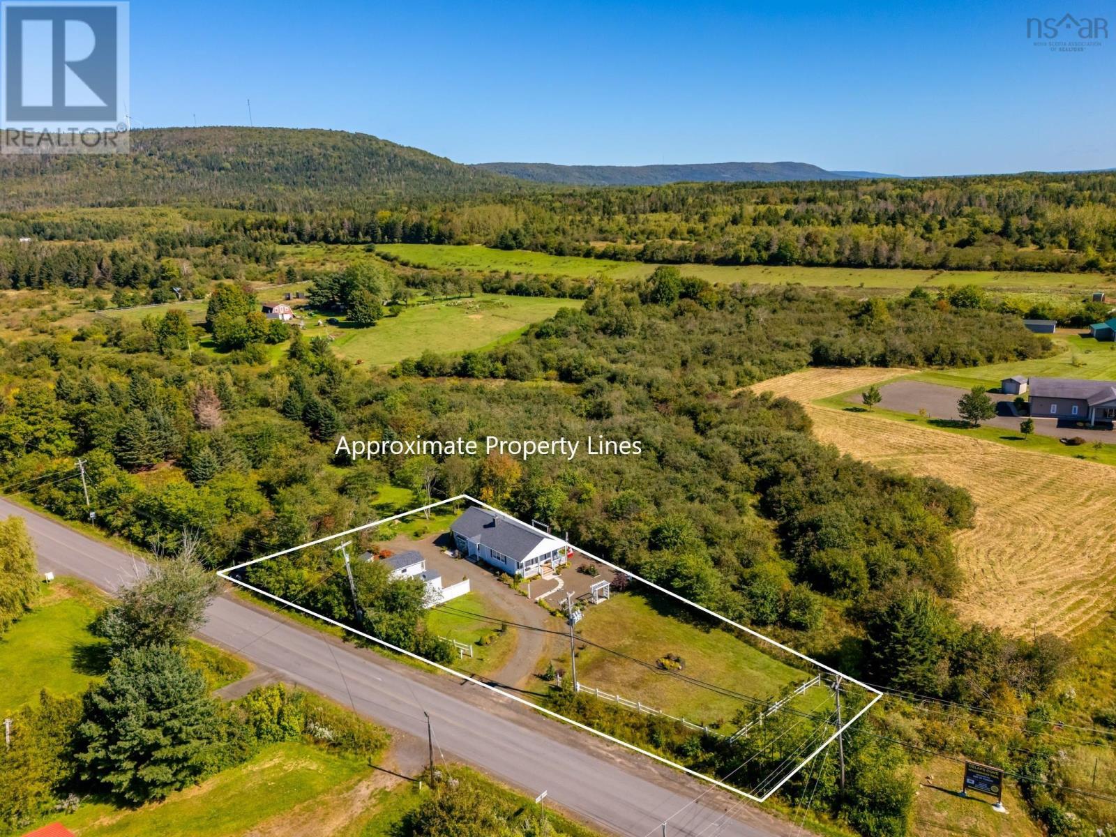 18 Parker Mountain Road, Granville Ferry, Nova Scotia