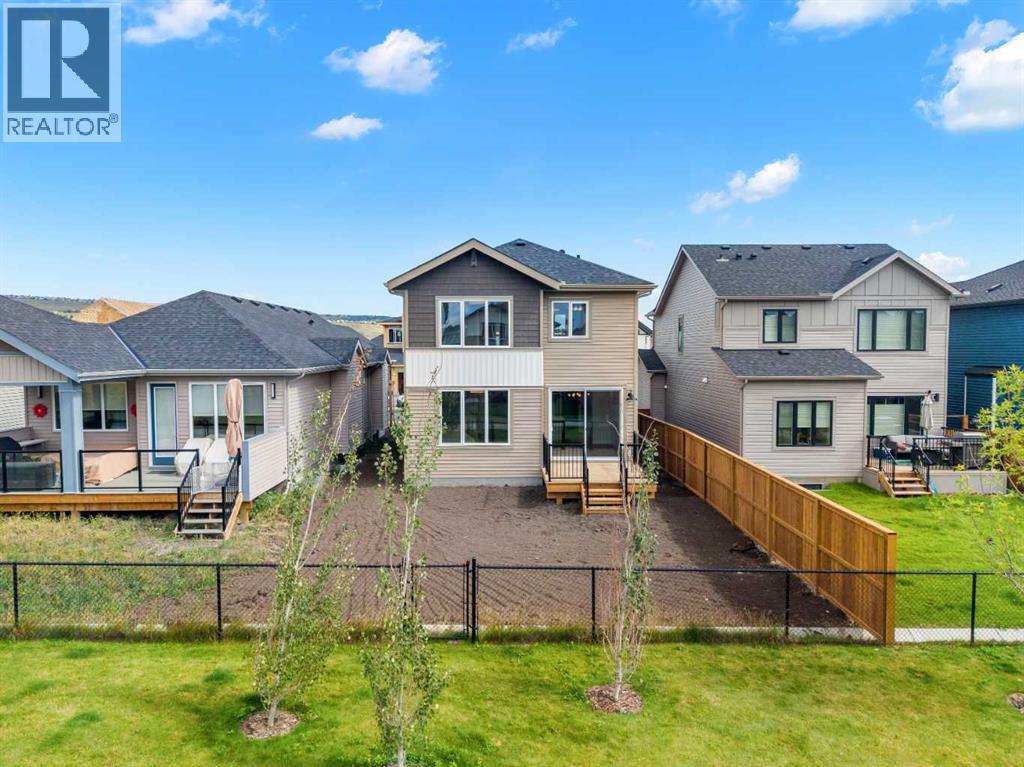 116 Quartz Crescent, Cochrane, Alberta  T4C 3G2 - Photo 38 - A2346327