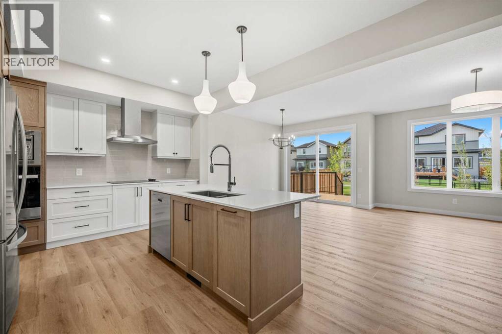 116 Quartz Crescent, Cochrane, Alberta  T4C 3G2 - Photo 4 - A2346327