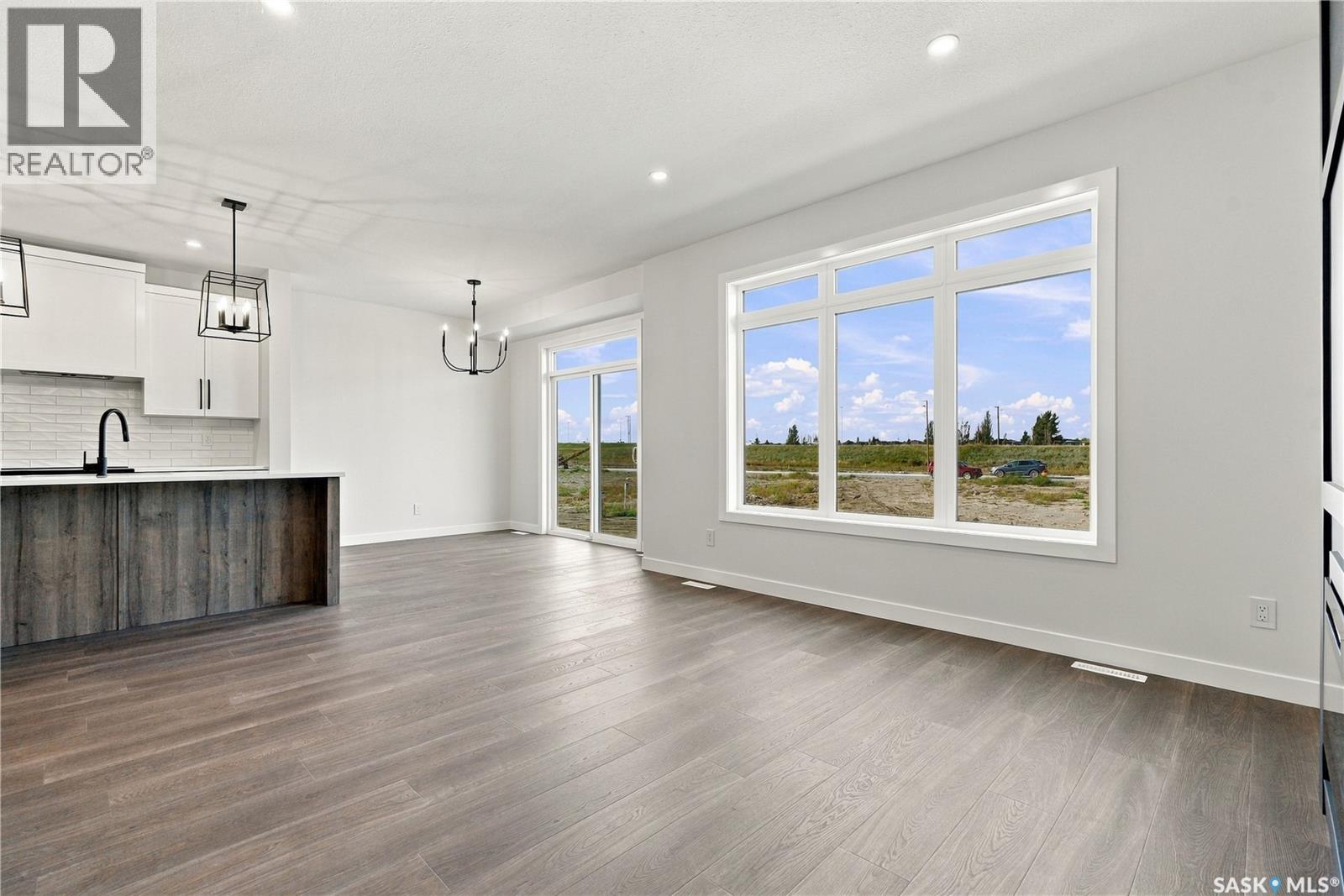 251 Doran Way, Saskatoon, Saskatchewan  S7V 0Z7 - Photo 14 - SK048846
