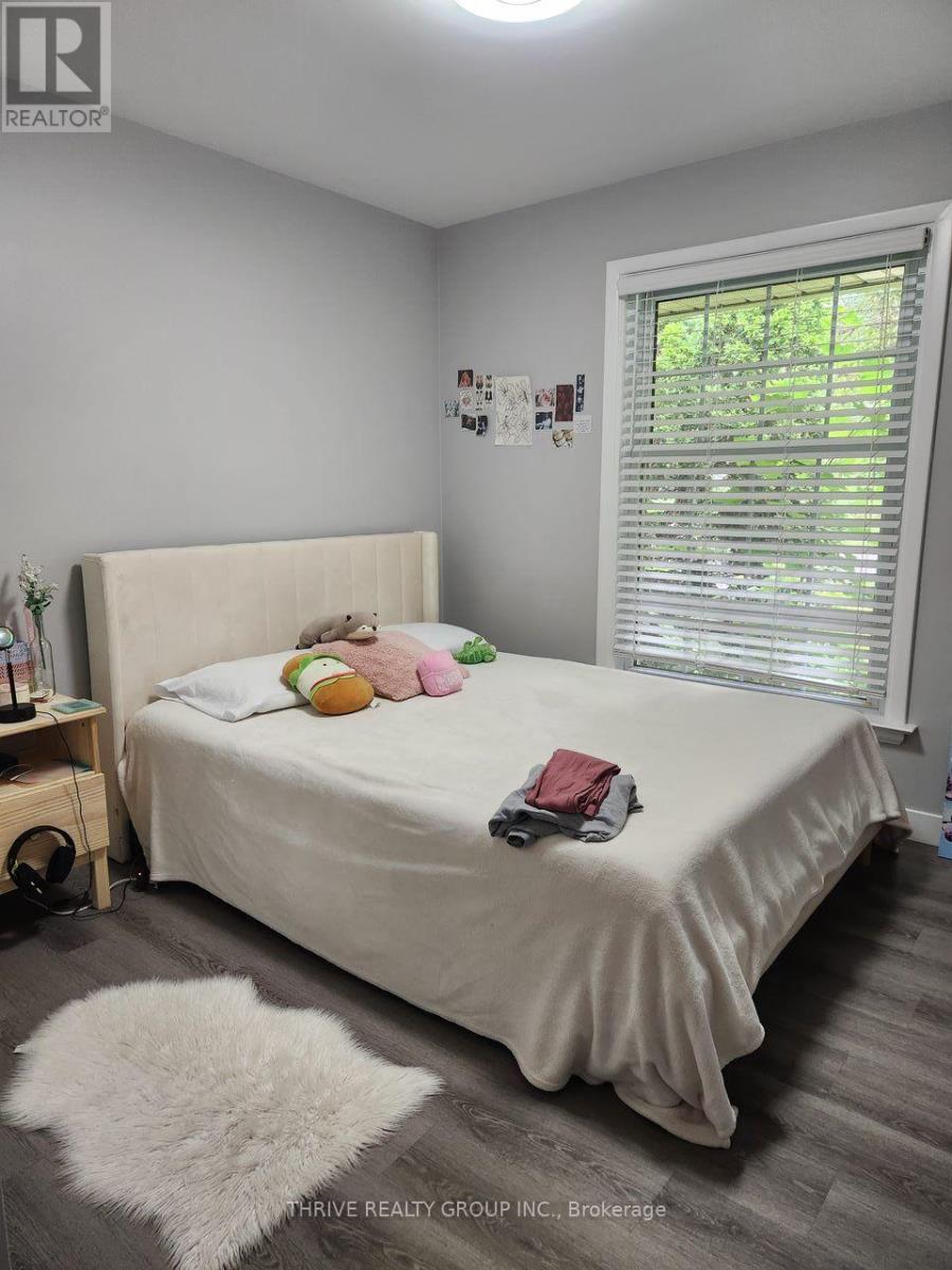Upper - 1 Sutton Place, London North, Ontario N6H 3V2 - Photo 8 - X13802890