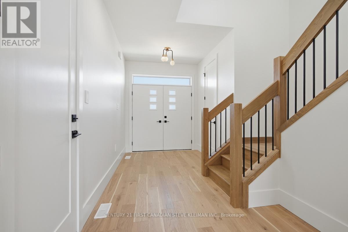 2859 Buroak Drive, London North, Ontario N6G 2V8 - Photo 3 - X13802986