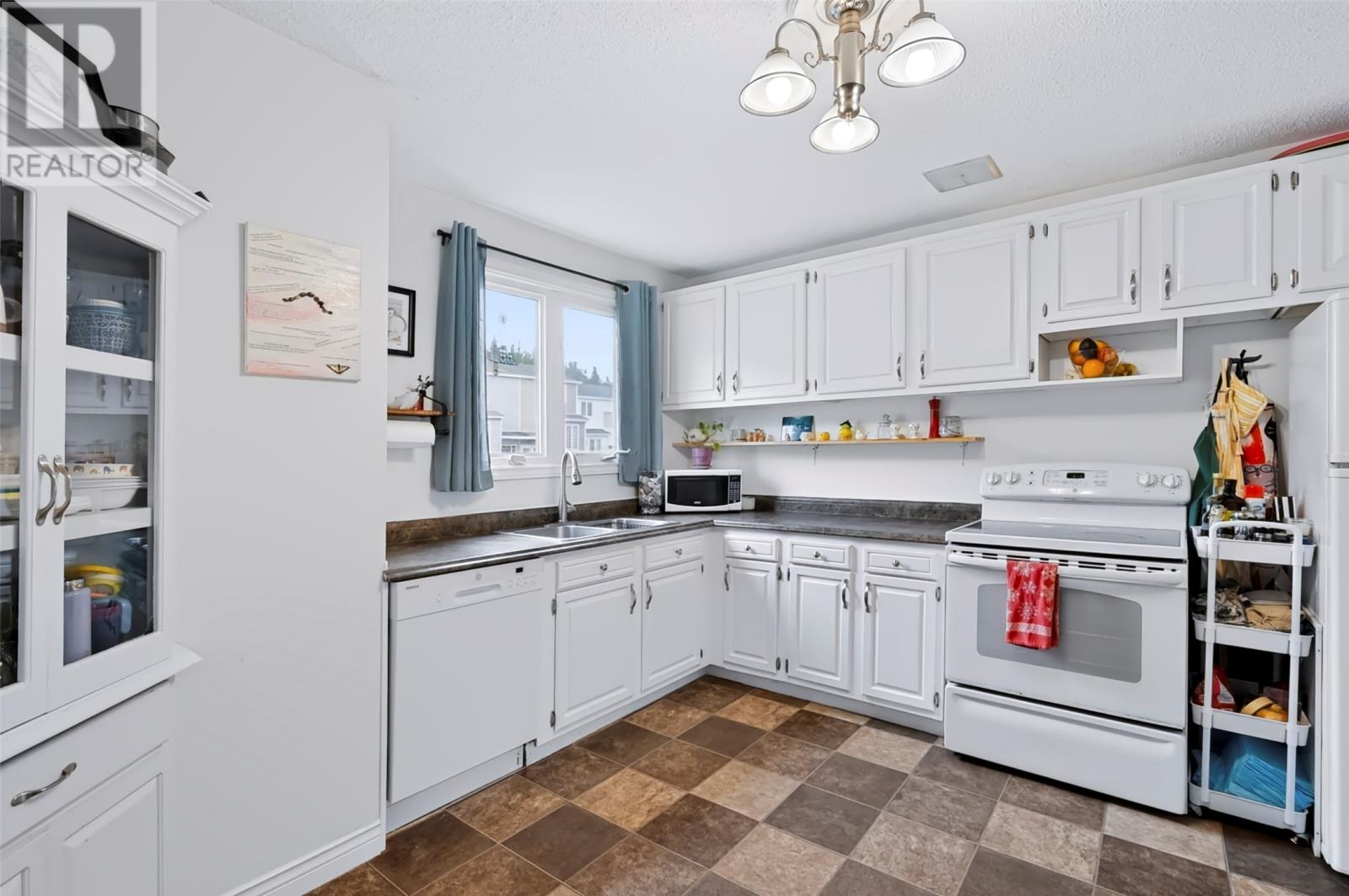 15 Farrell Drive, Mount Pearl — photo 6