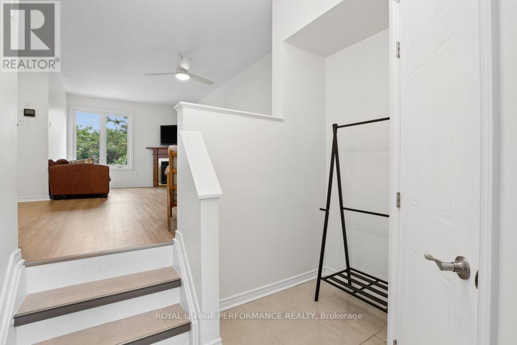 1887 Hennessy Crescent, Ottawa, Ontario  K4A 3X8 - Photo 3 - X13803054
