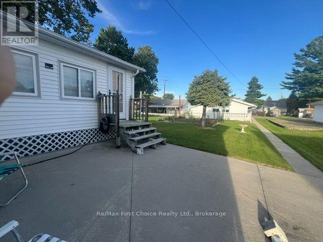 942 Crowe Avenue, Fort Frances, Ontario  P9A 2L9 - Photo 3 - X13803028