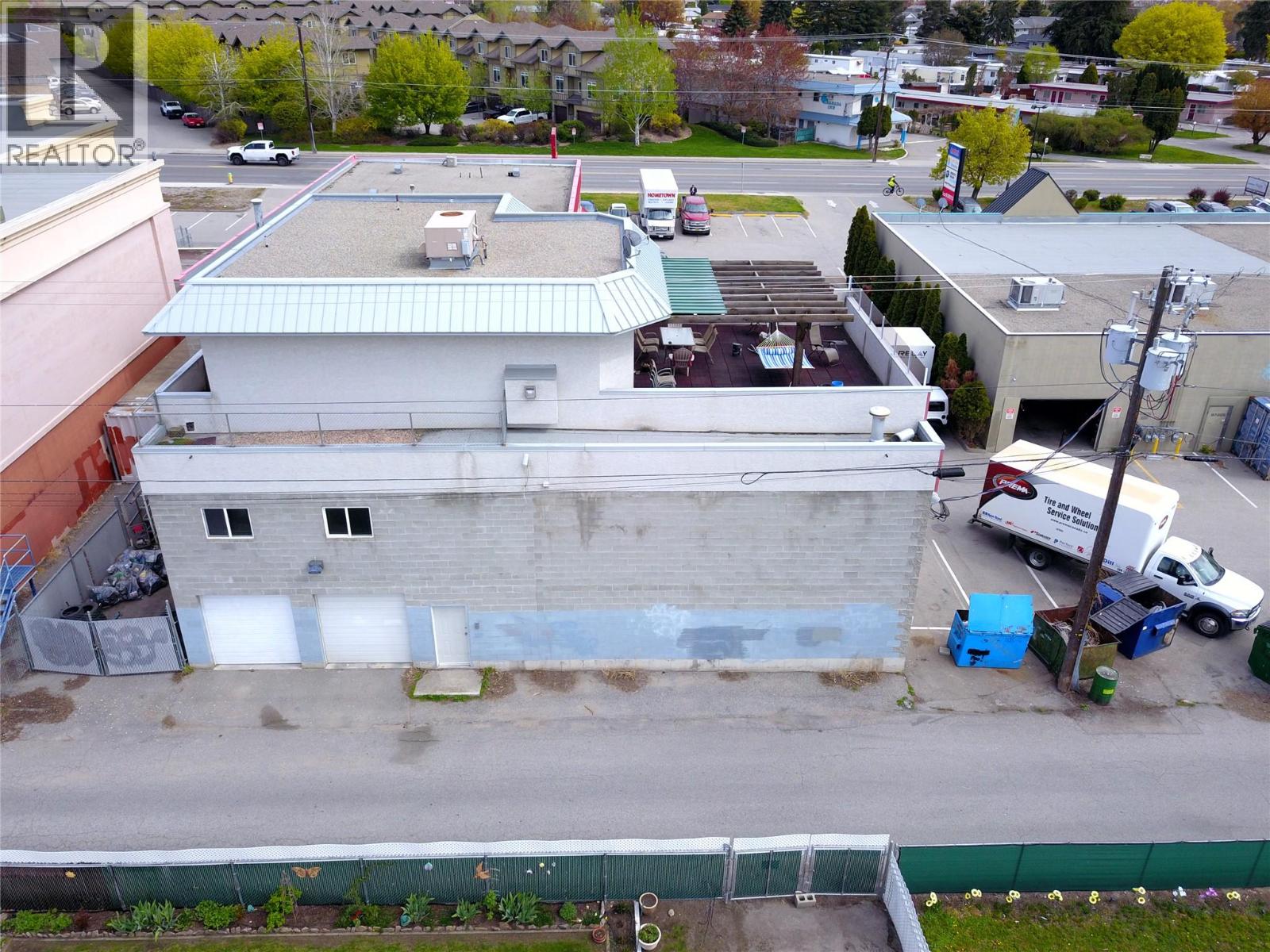 2595 Skaha Lake Road Penticton Photo 6