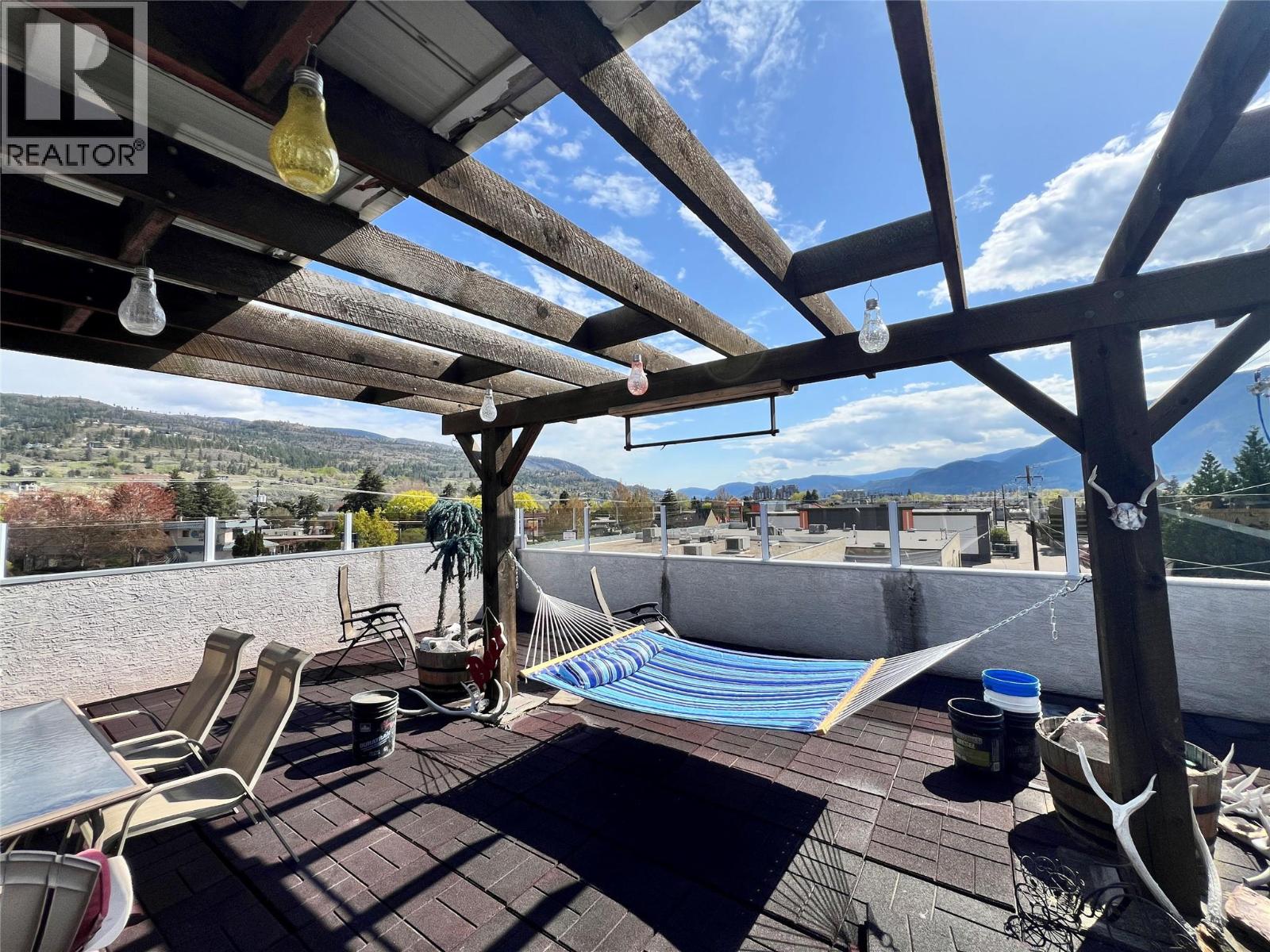2595 Skaha Lake Road Penticton Photo 17
