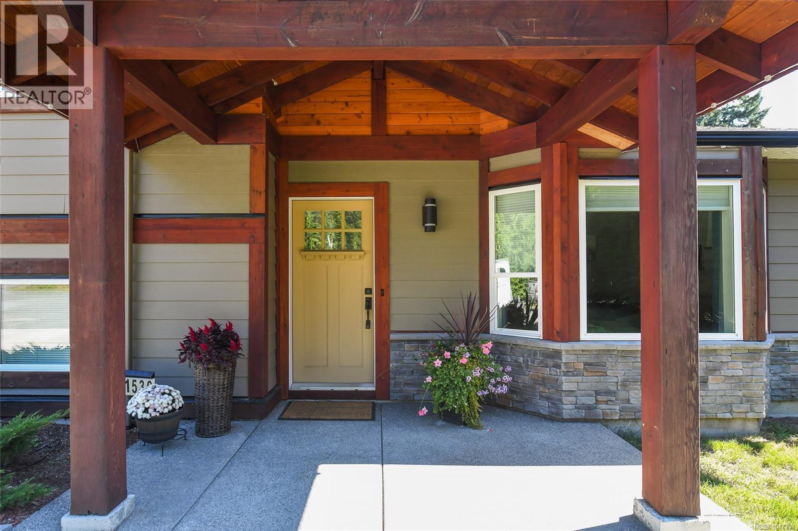 1530 Grayling Dr, Comox, British Columbia  V9M 3Z7 - Photo 7 - 1047353