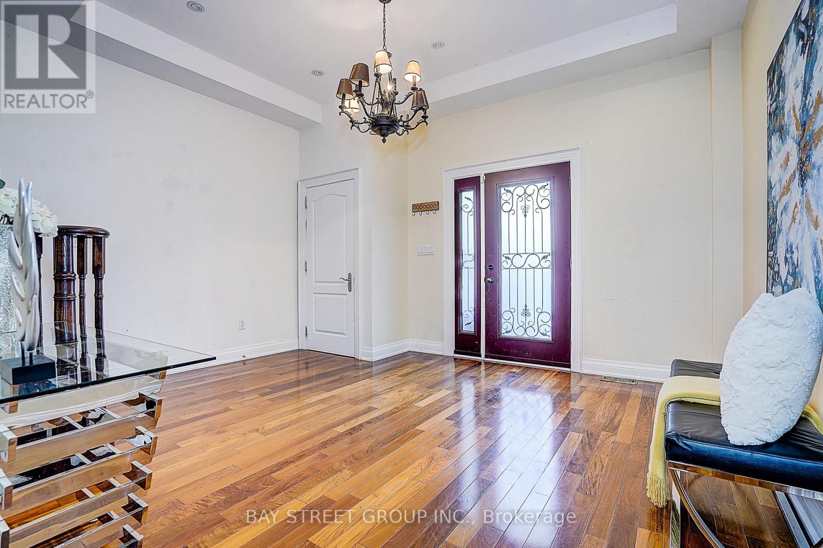 103 Lake Avenue, Richmond Hill, Ontario  L4E 3G5 - Photo 3 - N13681330