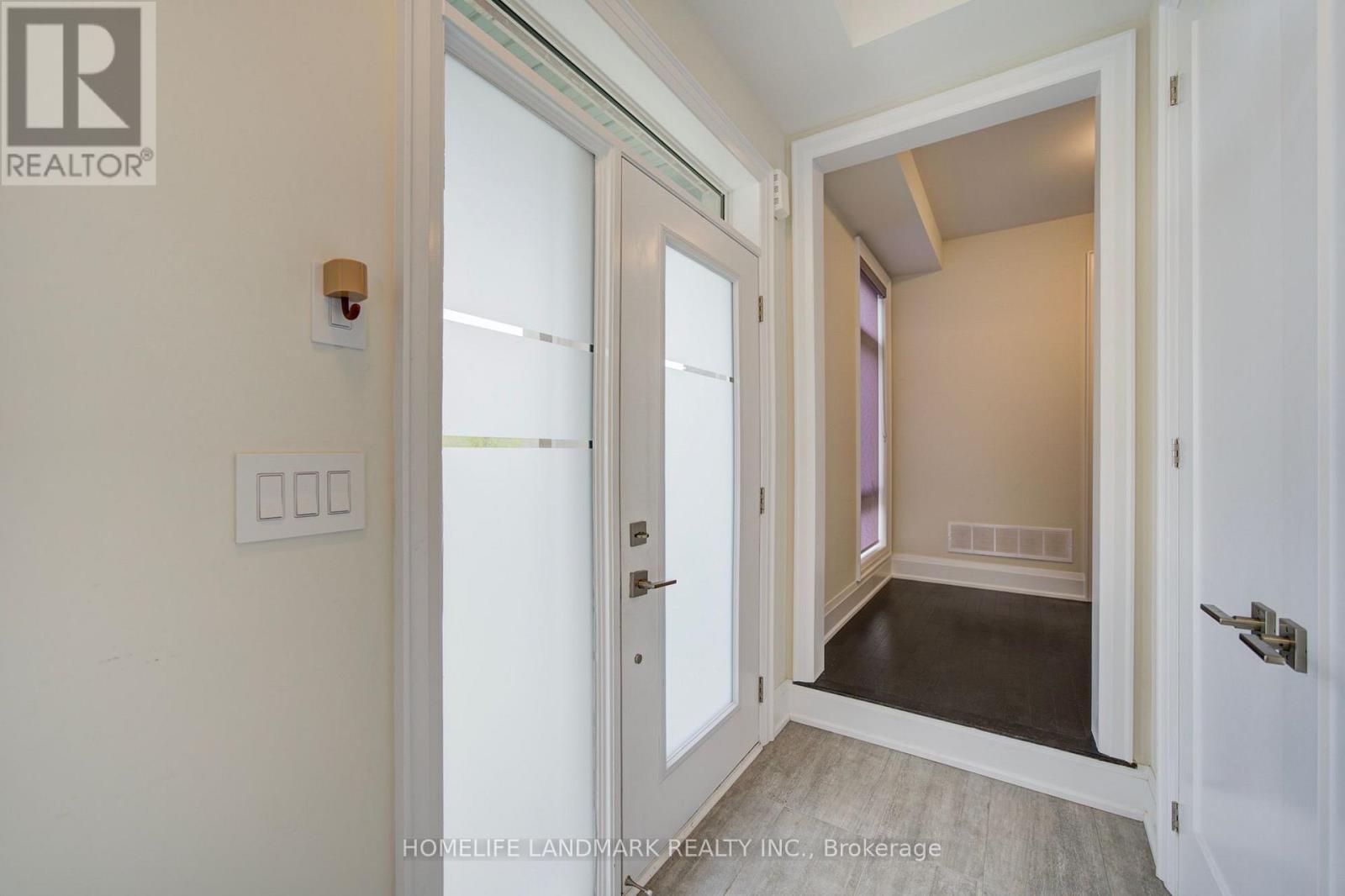 6 Mace Avenue, Richmond Hill, Ontario  L4E 1K8 - Photo 4 - N13797718