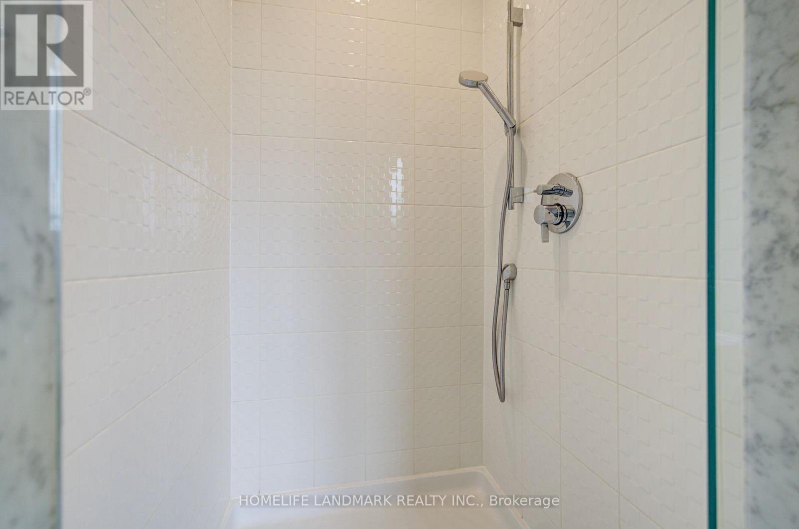 6 Mace Avenue, Richmond Hill, Ontario  L4E 1K8 - Photo 40 - N13797718
