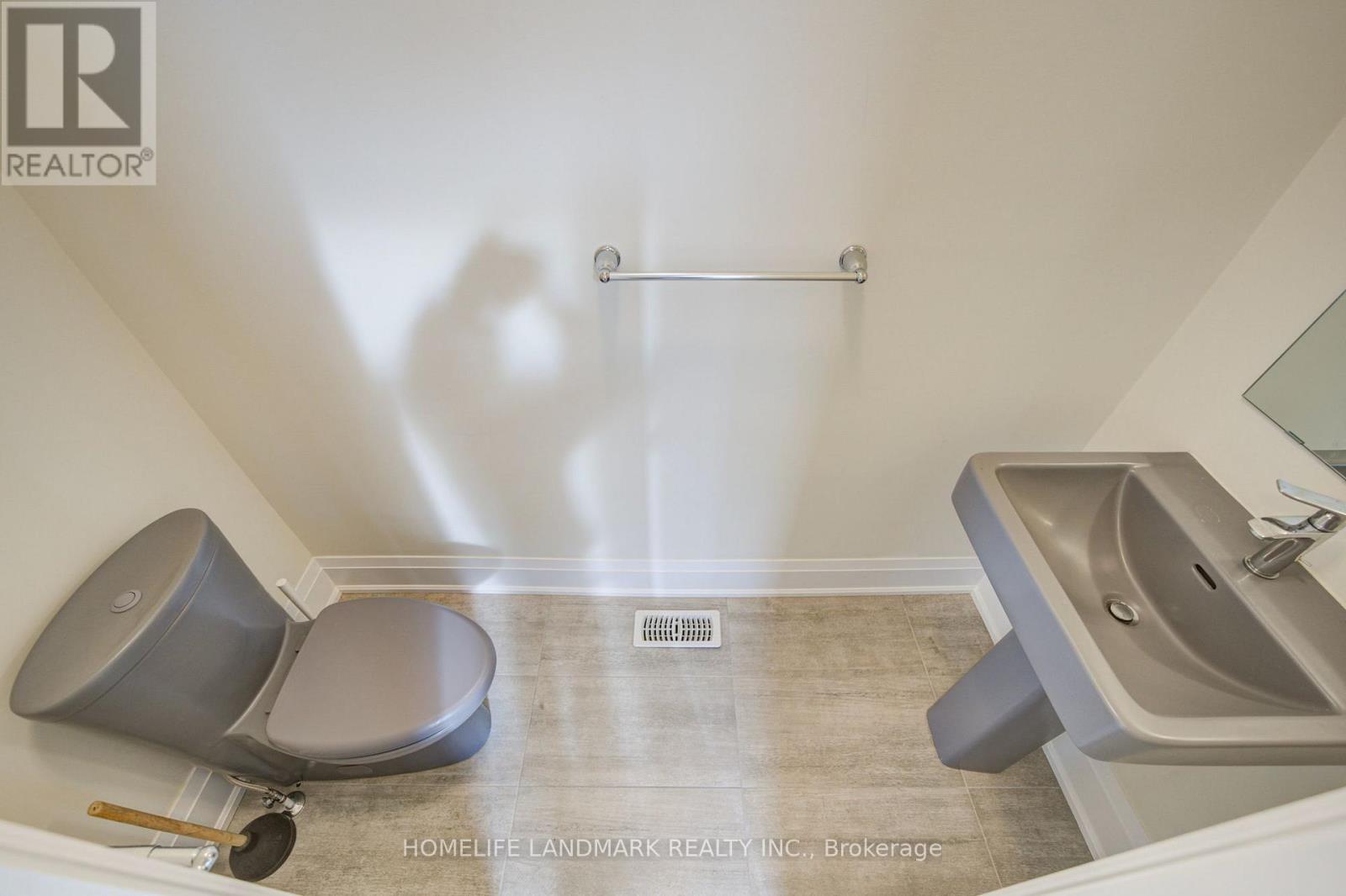 6 Mace Avenue, Richmond Hill, Ontario  L4E 1K8 - Photo 6 - N13797718