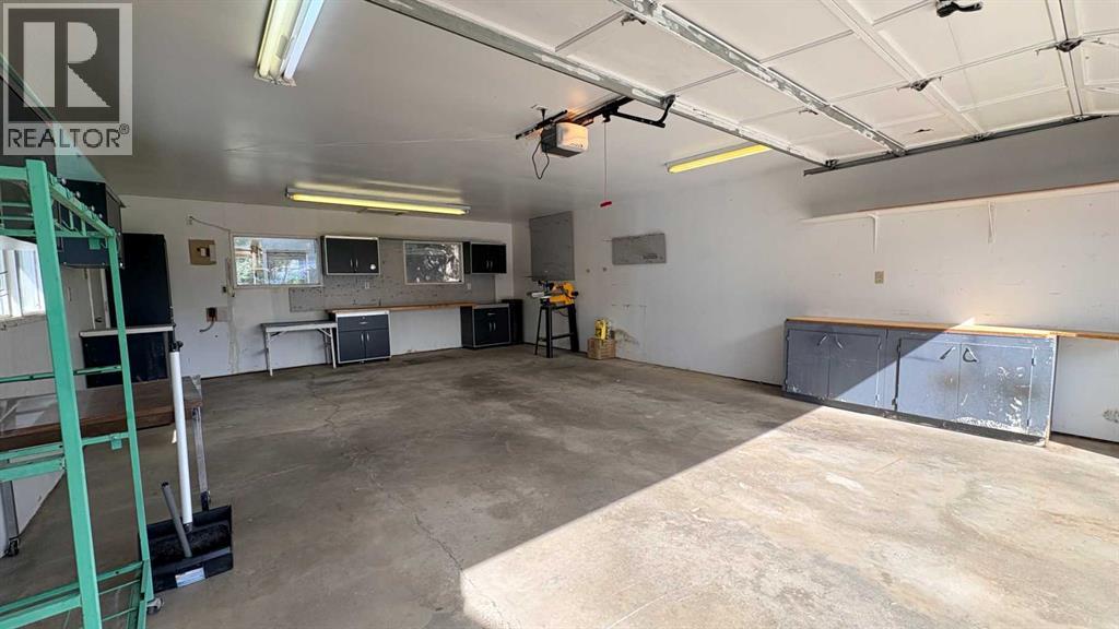 1046 17 Avenue photo 29