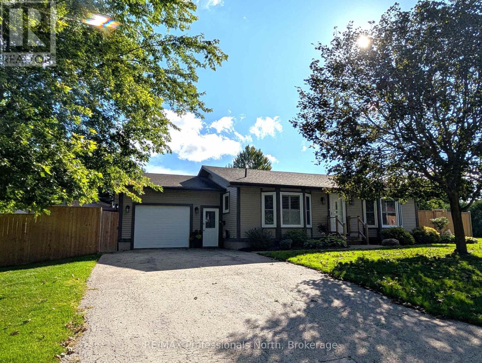 147 15th Ave Close, Hanover, Ontario  N4N 3P8 - Photo 3 - X13802980