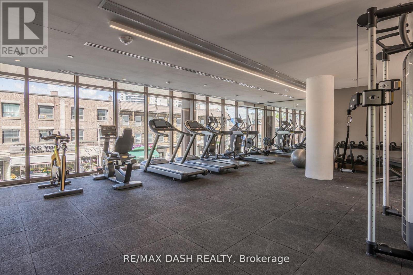 310 - 151 Avenue Road, Toronto, Ontario  M5R 2H7 - Photo 13 - C13802942
