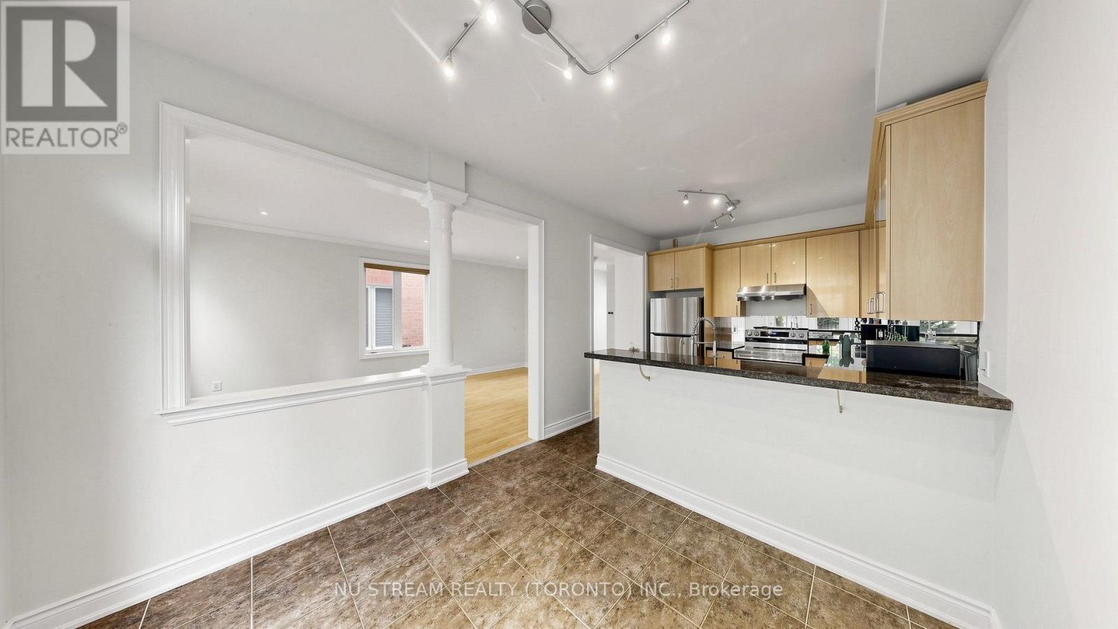 12 Preakness Drive, Toronto, Ontario  M3B 3S1 - Photo 11 - C13802944