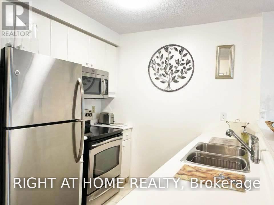 1712 - 10 Queens Quay W, Toronto (Waterfront Communities), Ontario  M5J 2R9 - Photo 5 - C13802966