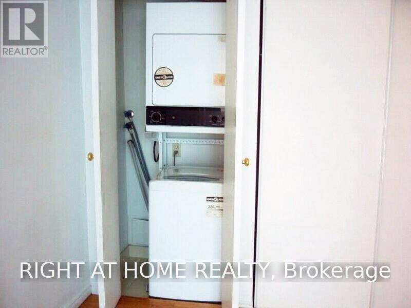1712 - 10 Queens Quay W, Toronto (Waterfront Communities), Ontario  M5J 2R9 - Photo 8 - C13802966