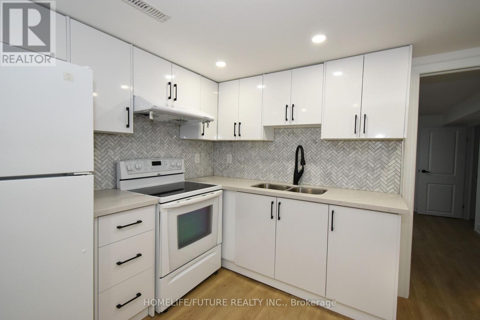 Bsmt - 44 Wellpark Boulevard, Toronto, Ontario  M1V 1A5 - Photo 10 - E13802804