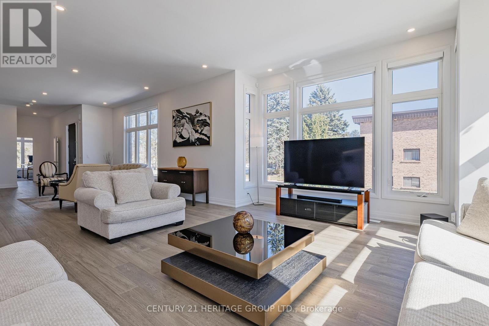 251 Oxford Street, Richmond Hill, Ontario  L4C 7V7 - Photo 9 - N13802866