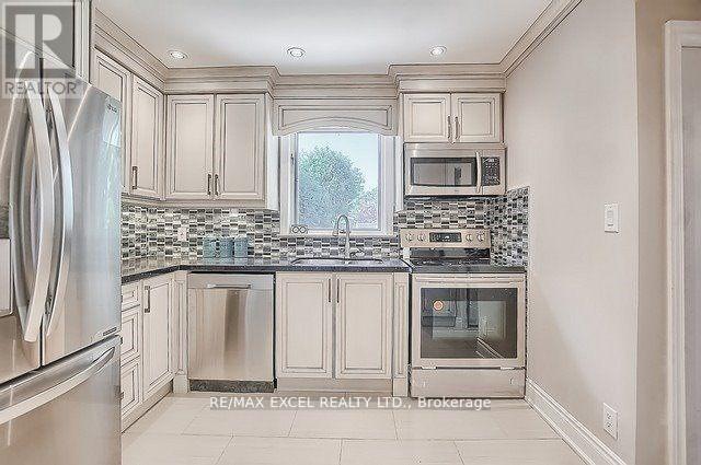 Main - 43 Boothbay Crescent, Newmarket, Ontario  L3Y 1Y6 - Photo 7 - N13802880